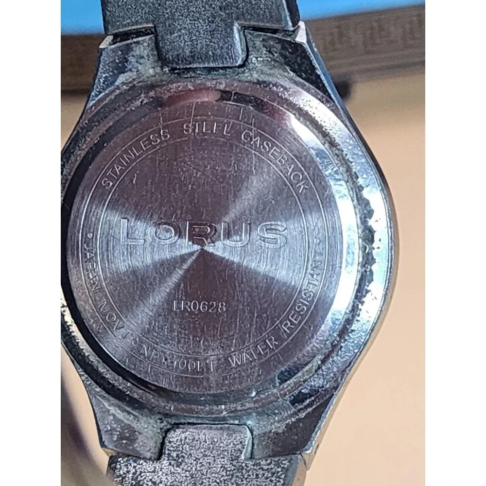 LORUS Men's Gray Watch Blue Dial 100ft Date Calendar New Battery FREE SHIPPPING!